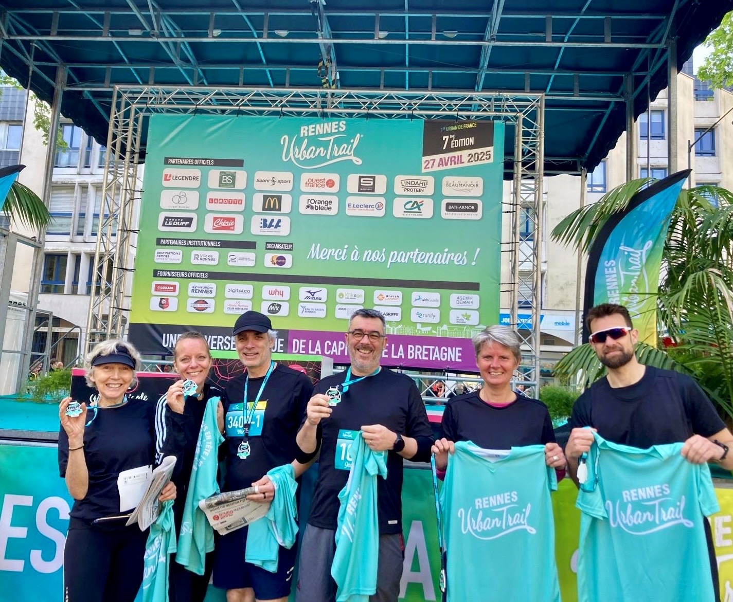 photo équipe urban trail podium